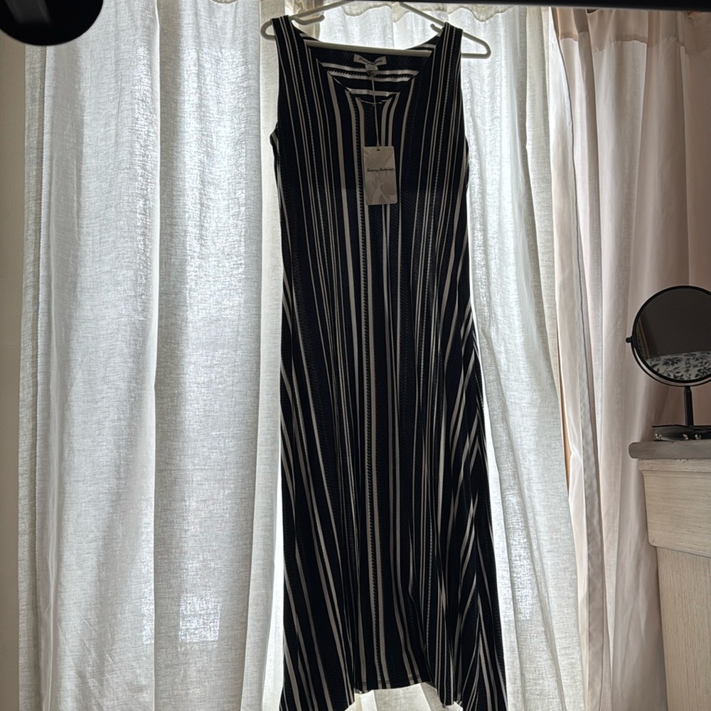 Tommy Bahama 100% cotton dress, Craftsmanship speaks for itself in this dress